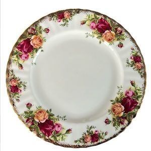 SALAD / DESERT PLATE OLD COUNTRY ROSES ROYAL ALBERT BONE CHINA ENGLAND 1962 VTG